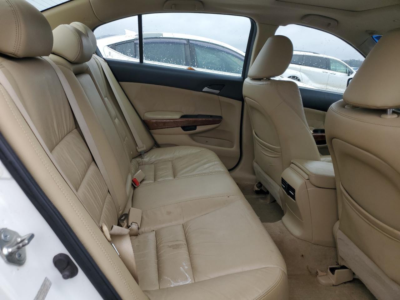 2011 Honda Accord - Image 10