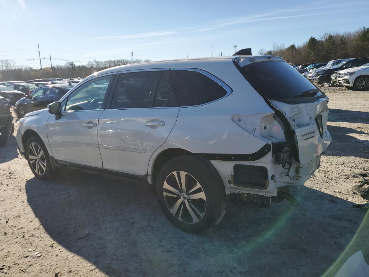 VIN 4S4BSANCXJ3334527 2018 SUBARU OUTBACK no.2