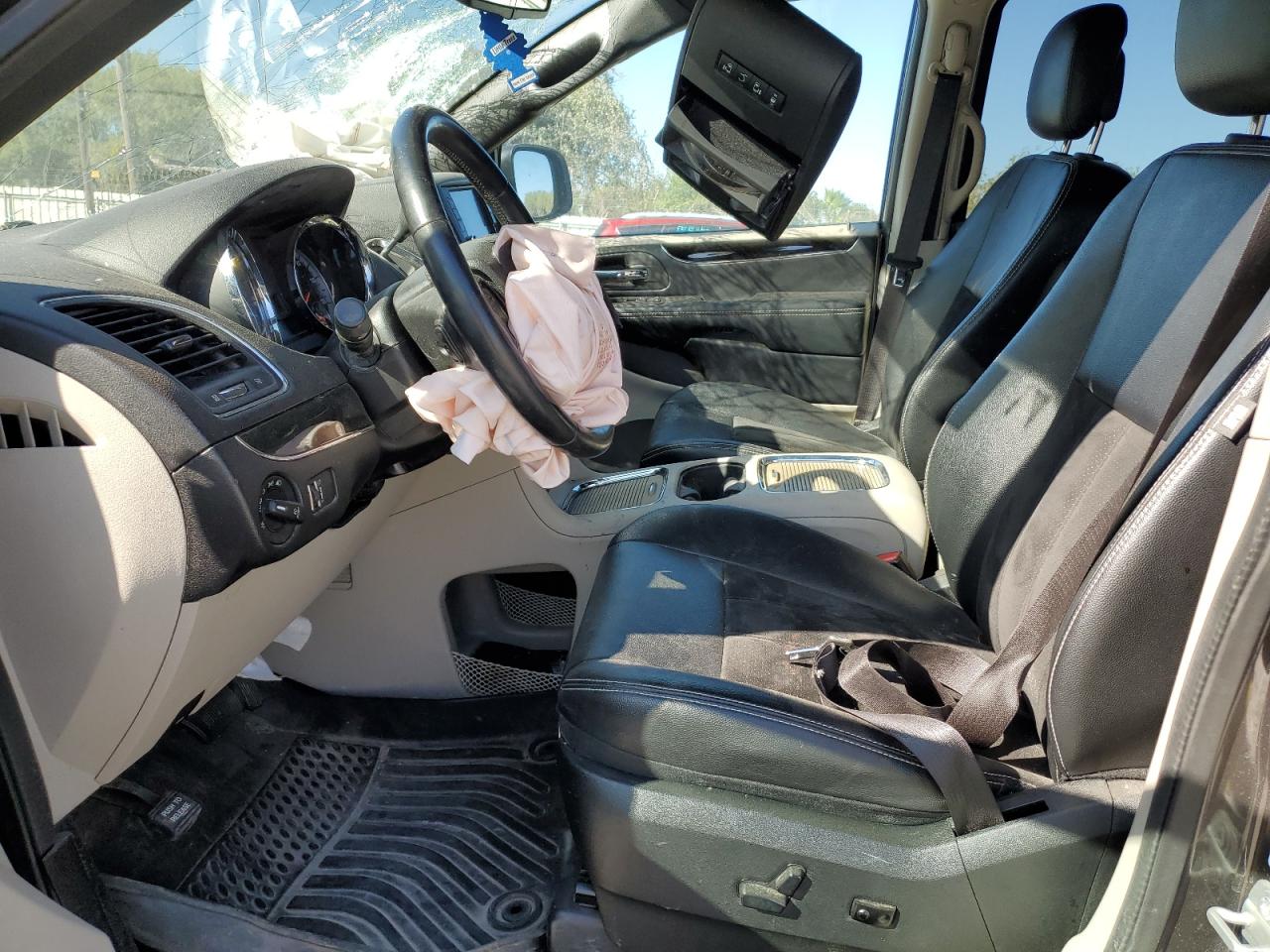 2019 Dodge Caravan - Image 7