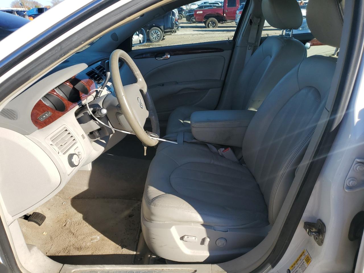 2009 Buick Lucerne - Image 7