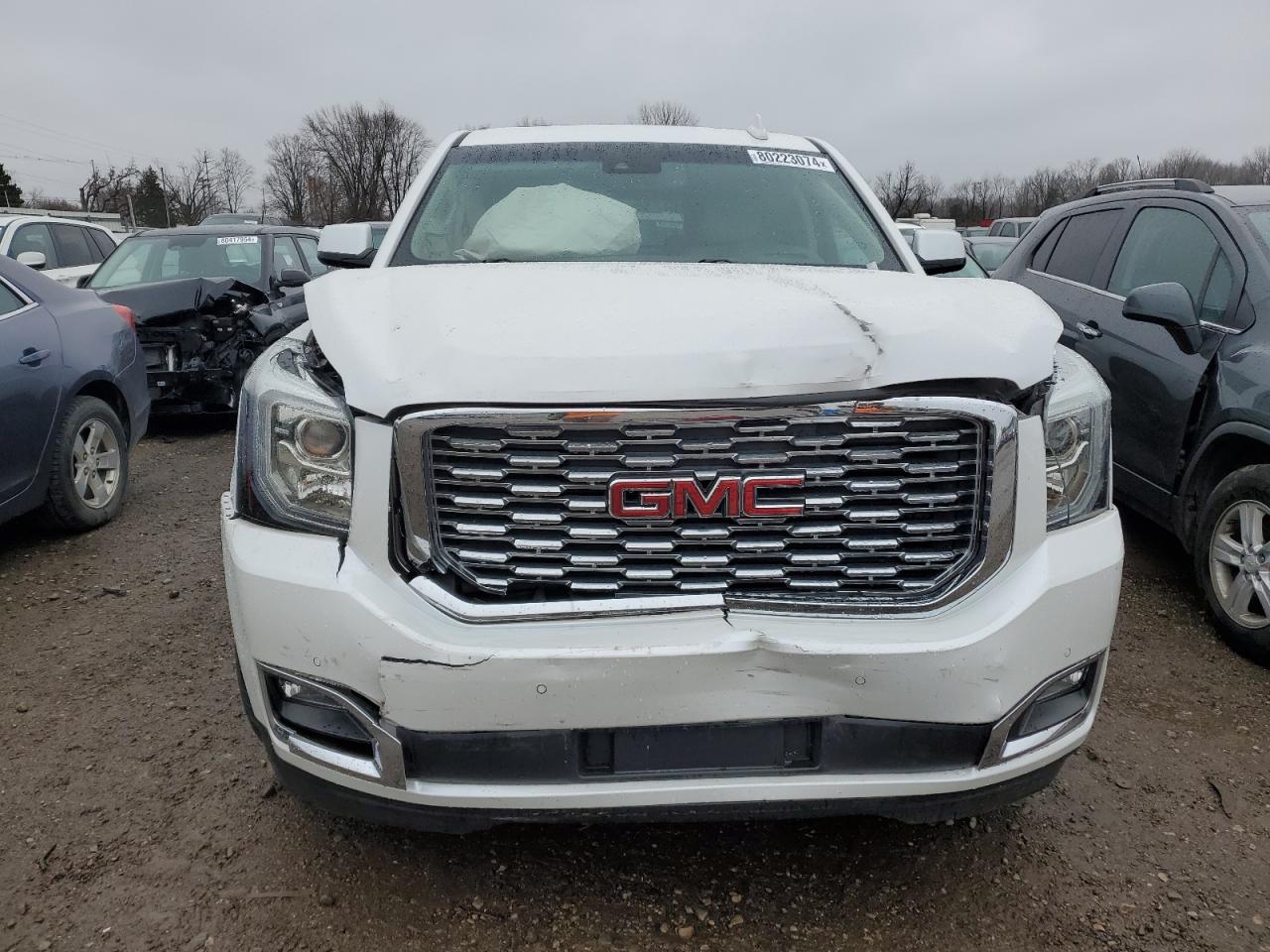 2018 GMC Yukon - Image 5