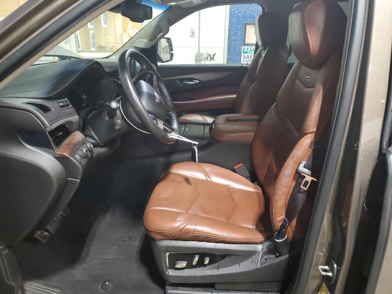 2016 Cadillac Escalade - Image 7