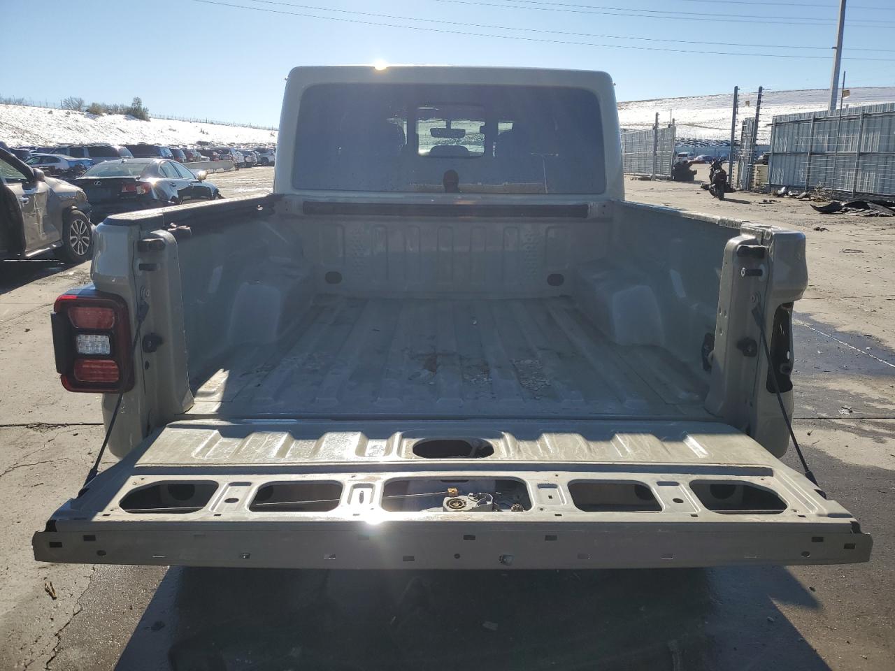 2020 Jeep Gladiator - Image 6