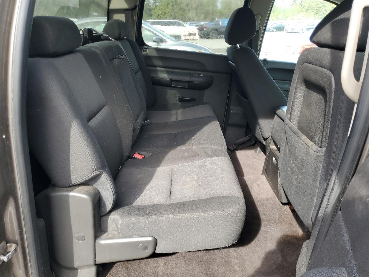 2012 Chevrolet Silverado - Image 10