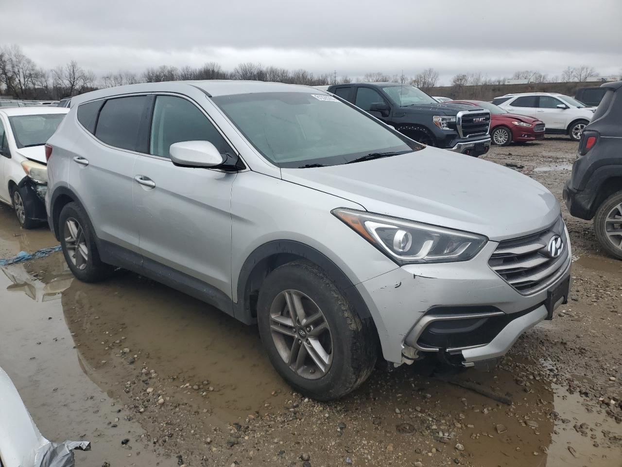 VIN 5XYZT3LB2HG435802 2017 HYUNDAI SANTA FE no.4