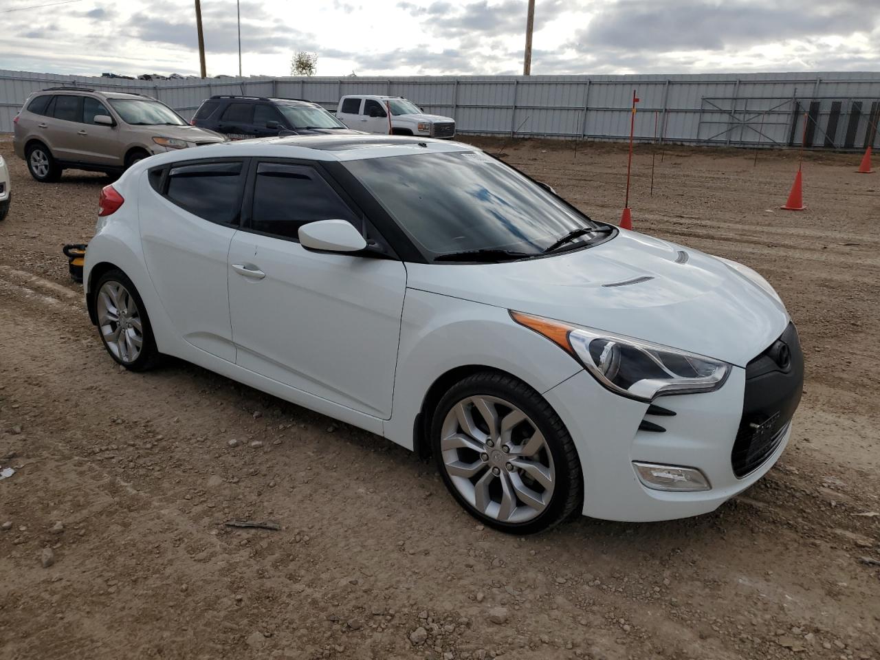 2013 Hyundai Veloster - Image 4