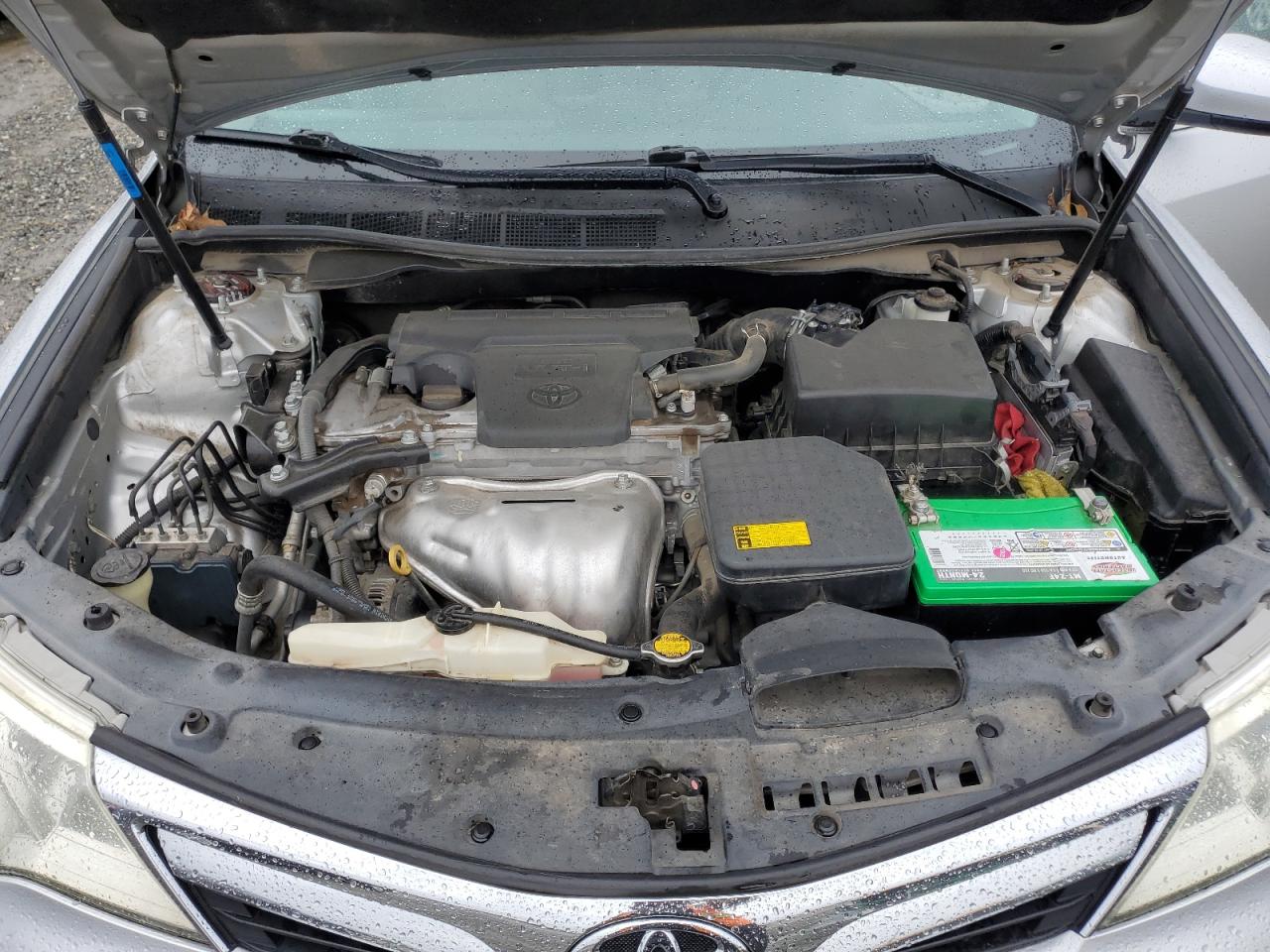 2014 Toyota Camry - Image 11