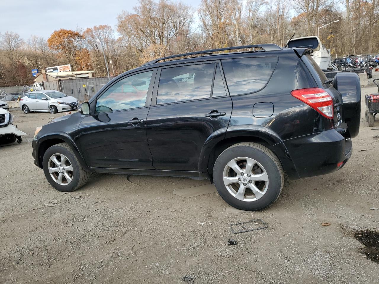 2010 Toyota RAV 4 - Image 2
