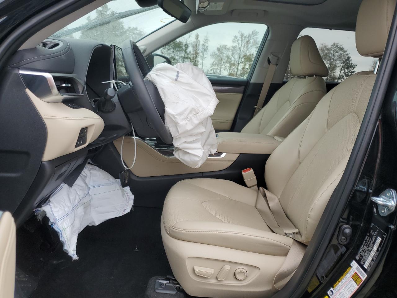 2023 Toyota Highlander - Image 7