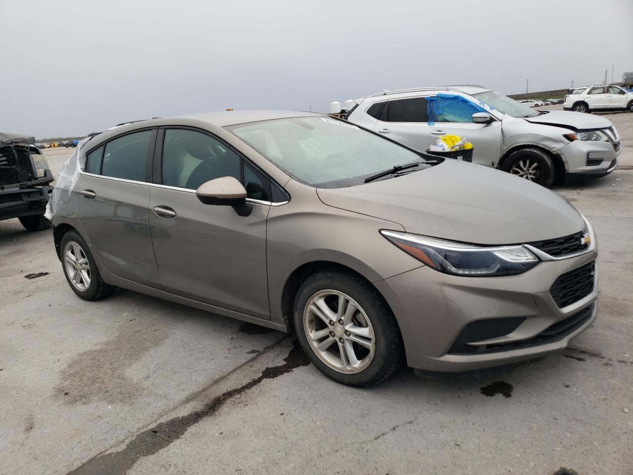 2017 Chevrolet Cruze - Image 4