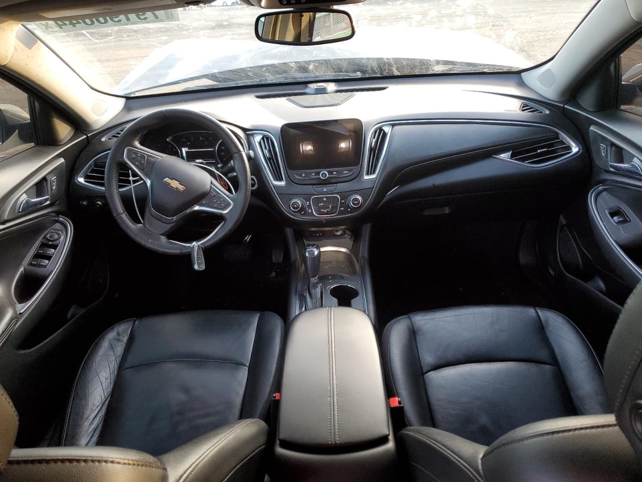 2017 Chevrolet Malibu - Image 8