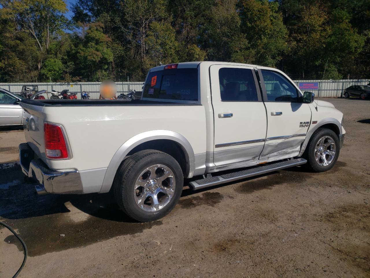 2018 RAM 1500 - Image 3