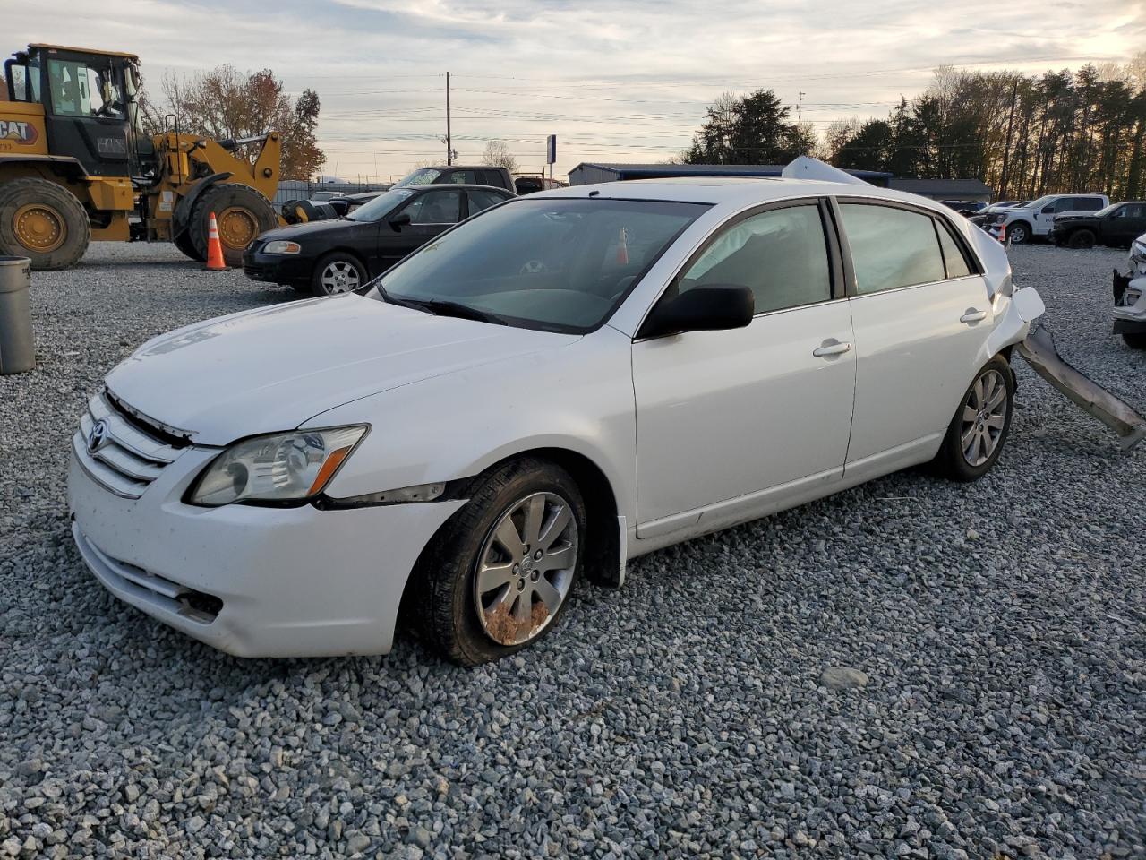 2006 Toyota Avalon - Image 1