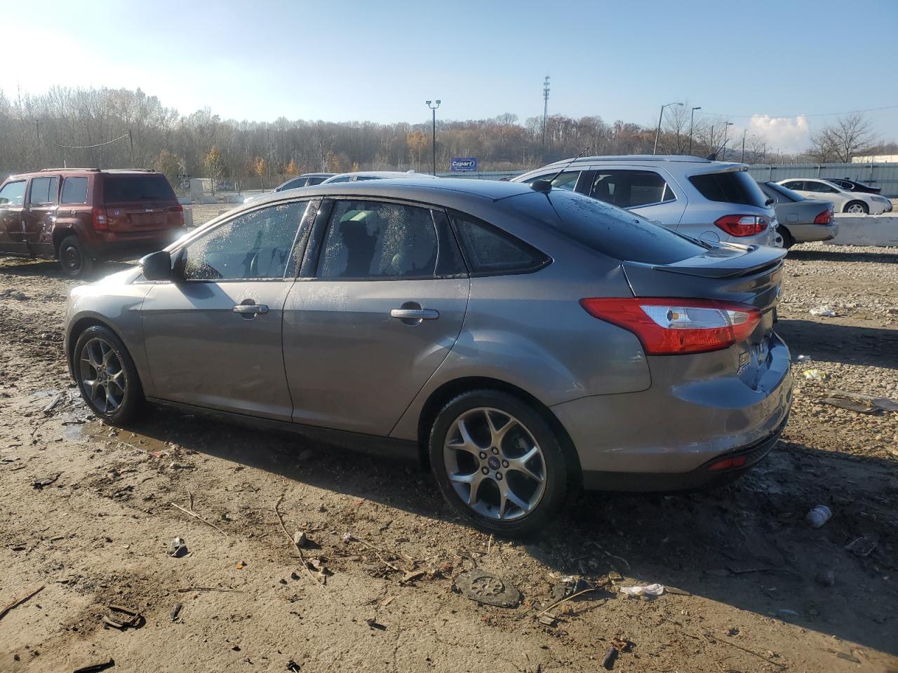 VIN 1FADP3F22DL122599 2013 FORD FOCUS no.2