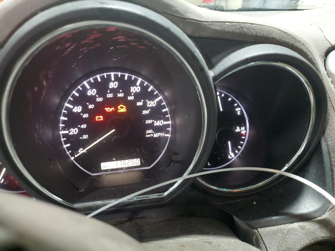 2005 Lexus RX - Image 9