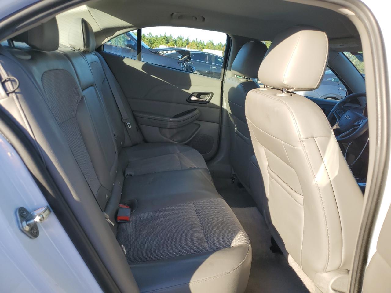 2014 Chevrolet Malibu - Image 10