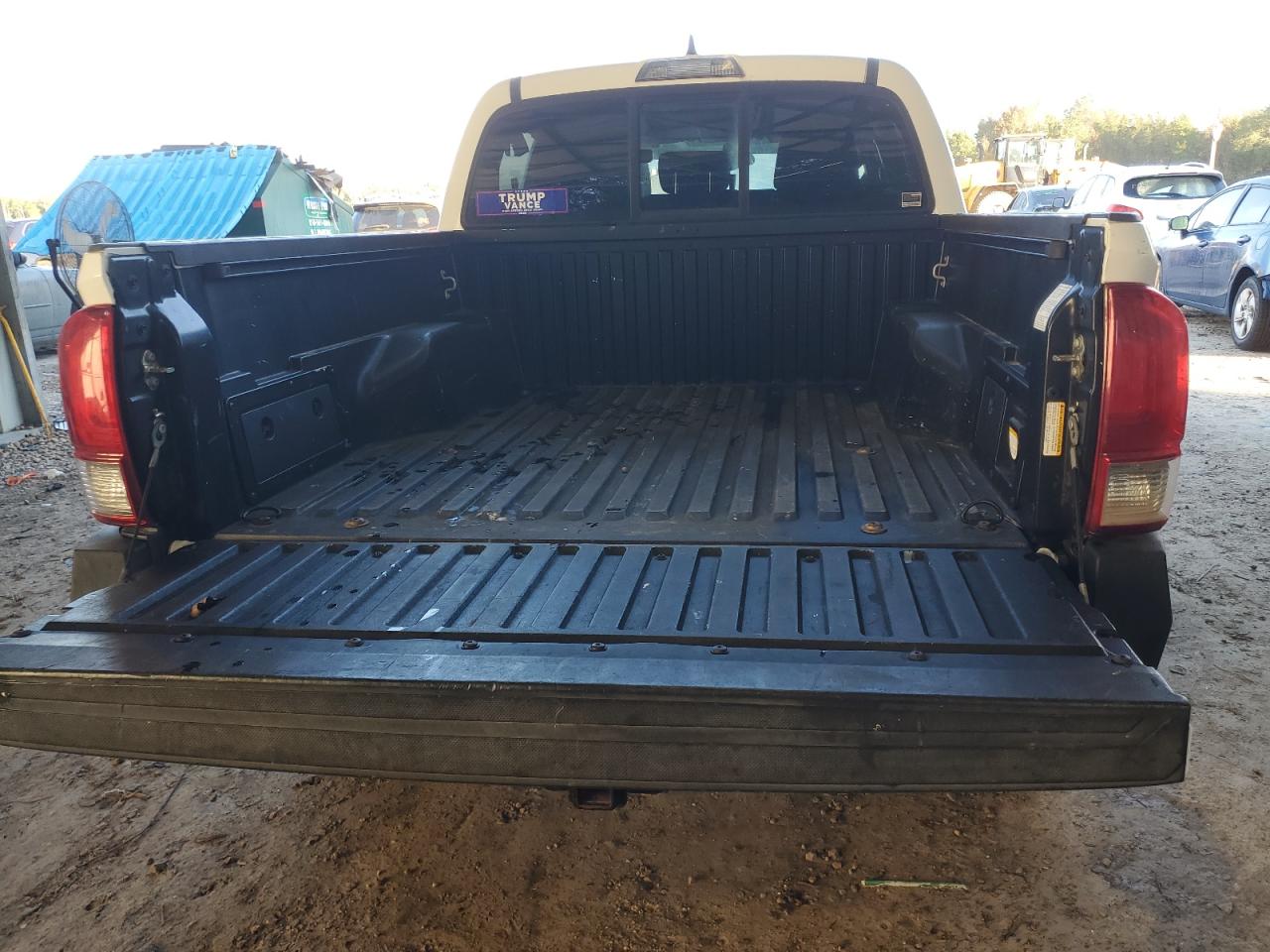 2016 Toyota Tacoma - Image 6