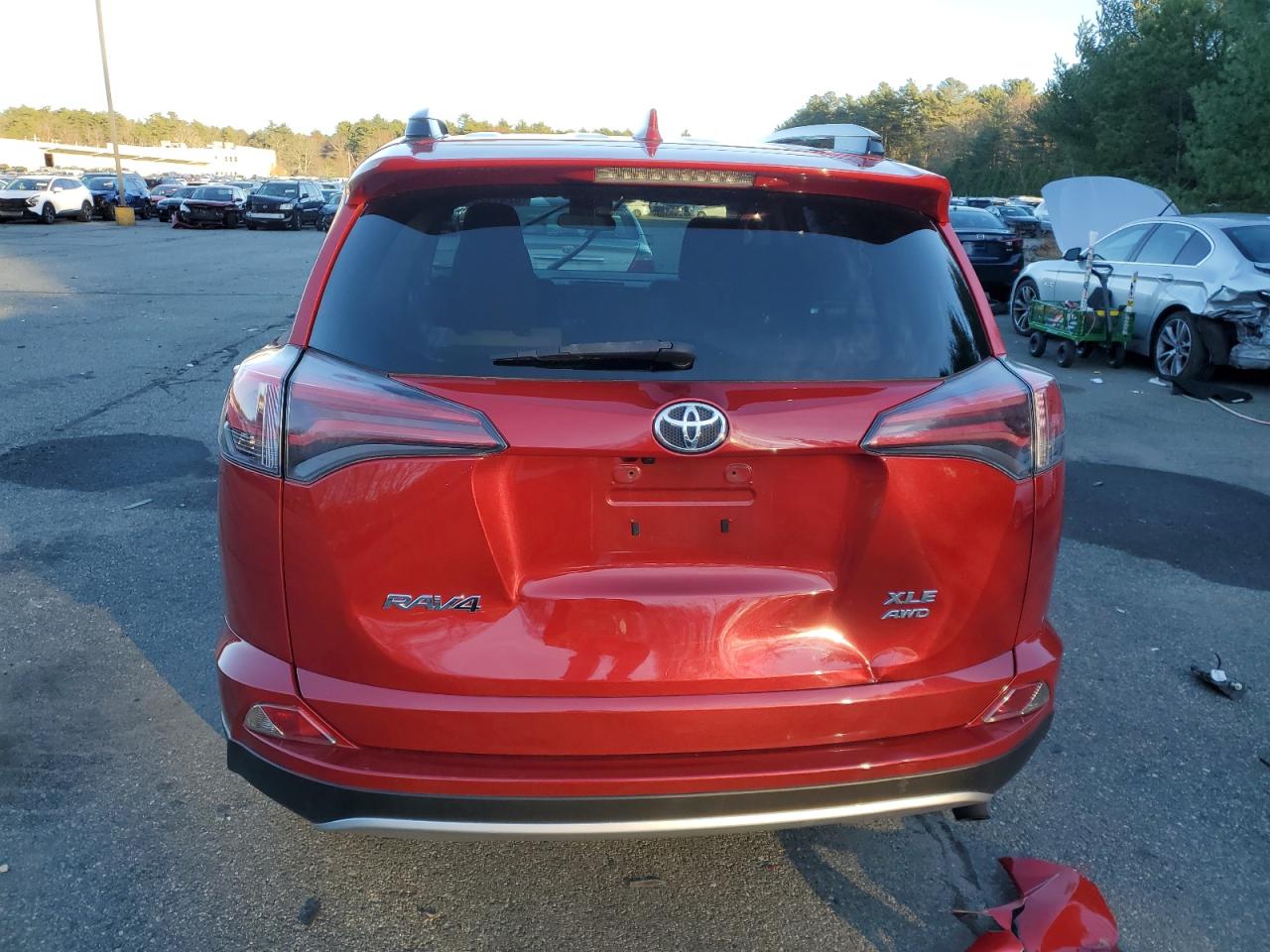 2017 Toyota RAV 4 - Image 6