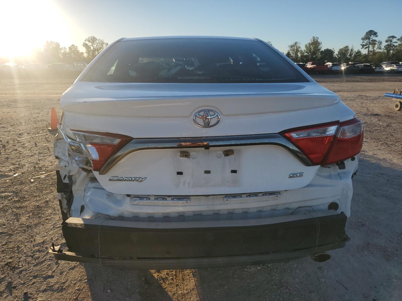 VIN 4T1BF1FK3HU401855 2017 TOYOTA CAMRY no.6