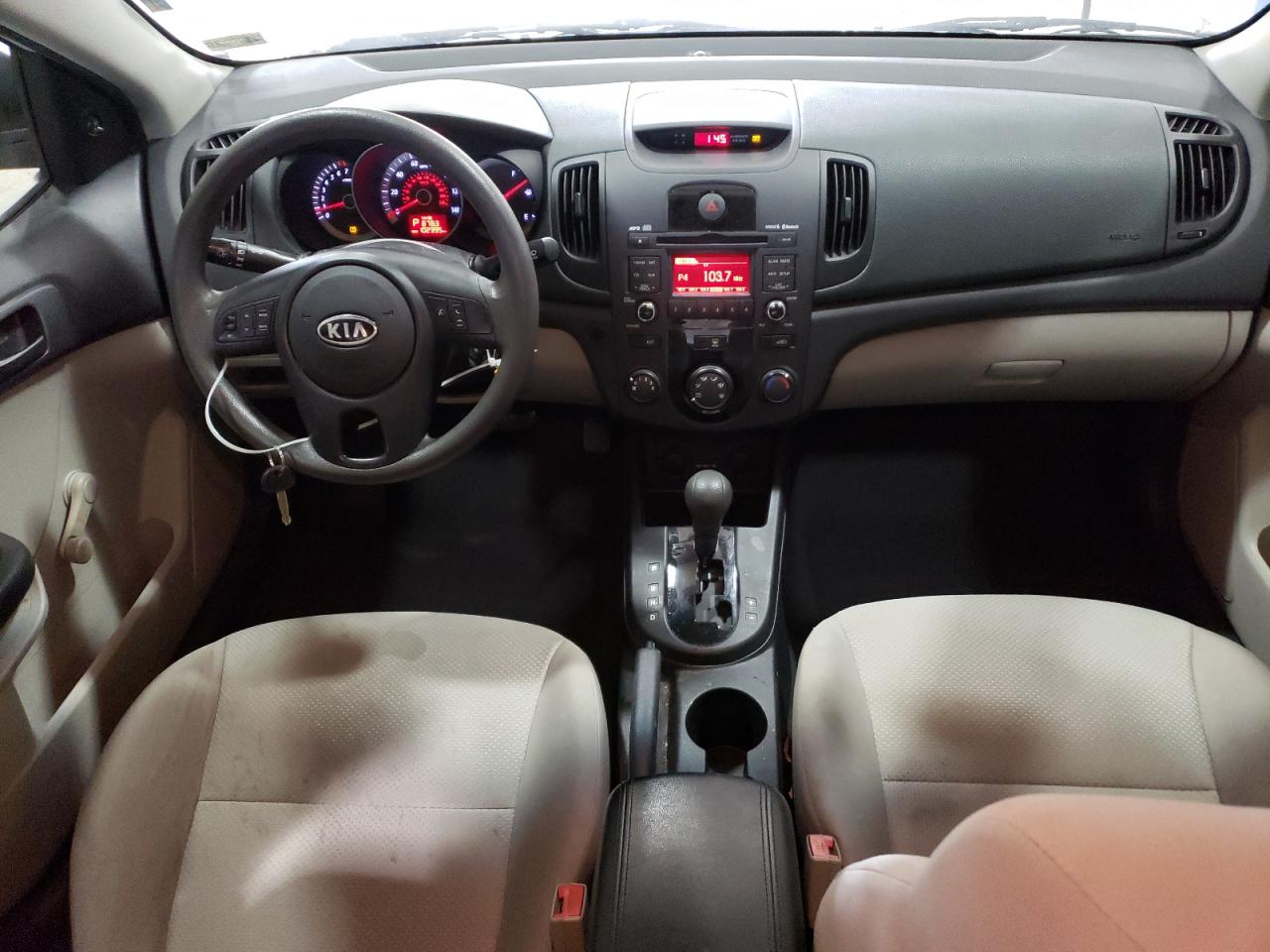 2010 Kia Forte - Image 8