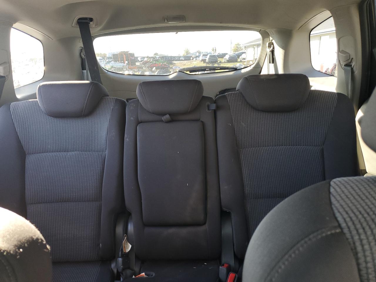 2010 Subaru Tribeca - Image 10