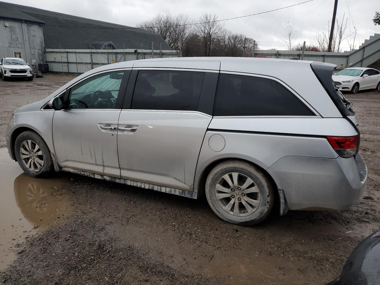 2014 Honda Odyssey - Image 2