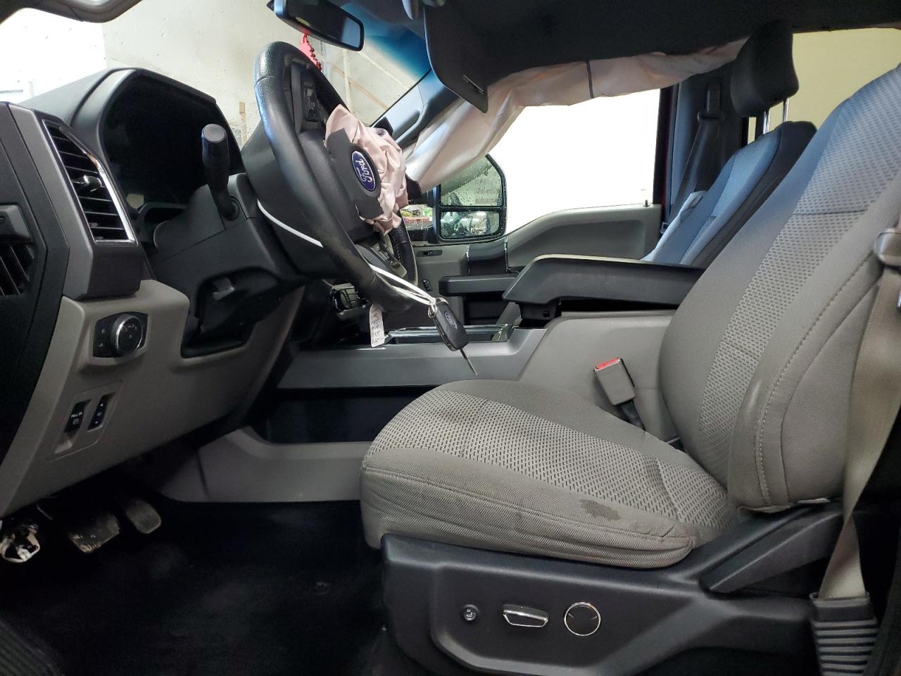 2015 Ford F-150 - Image 7