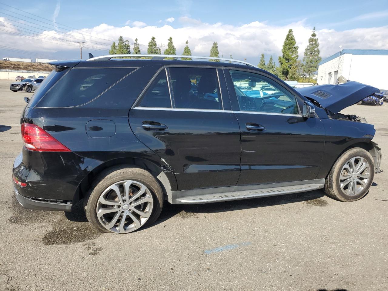 2016 Mercedes-Benz GLE - Image 3