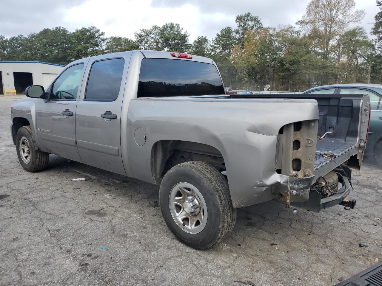 2008 Chevrolet Silverado - Image 2