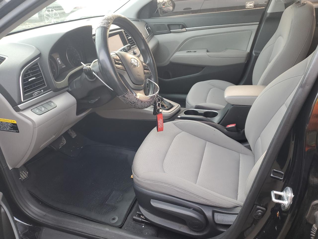 2018 Hyundai Elantra - Image 7