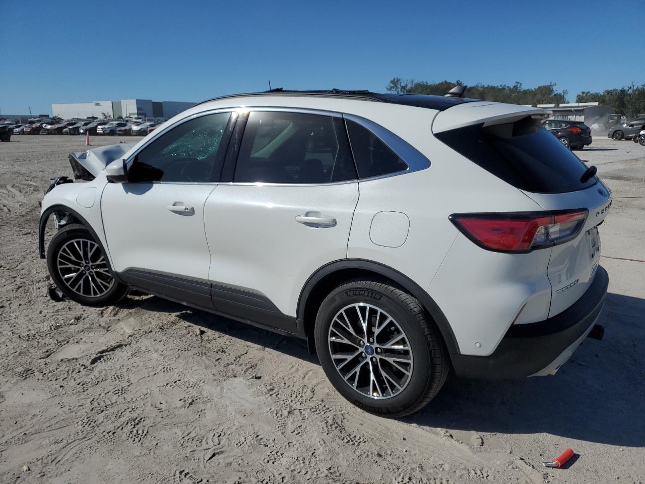 2022 Ford Escape - Image 2