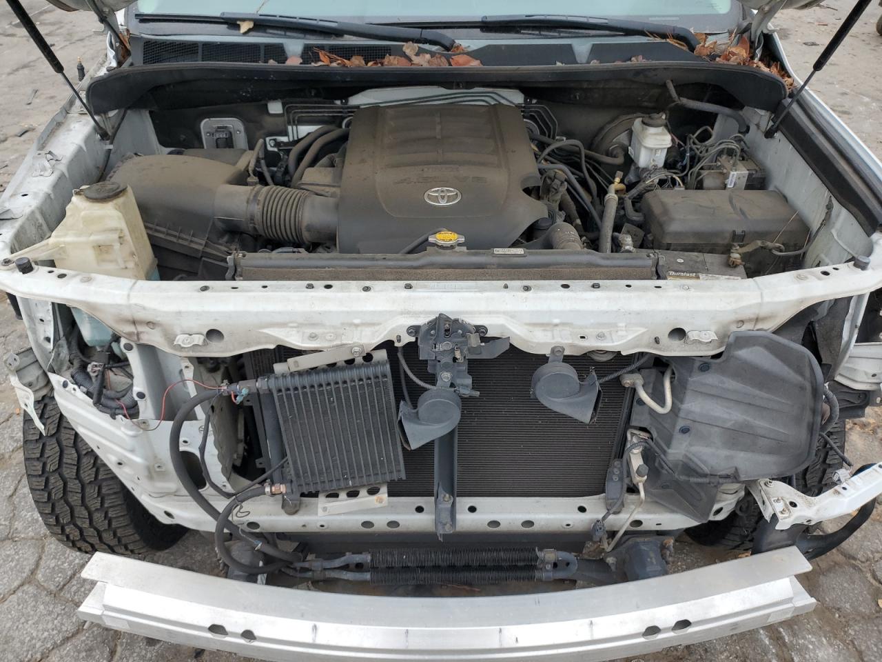 2015 Toyota Tundra - Image 11