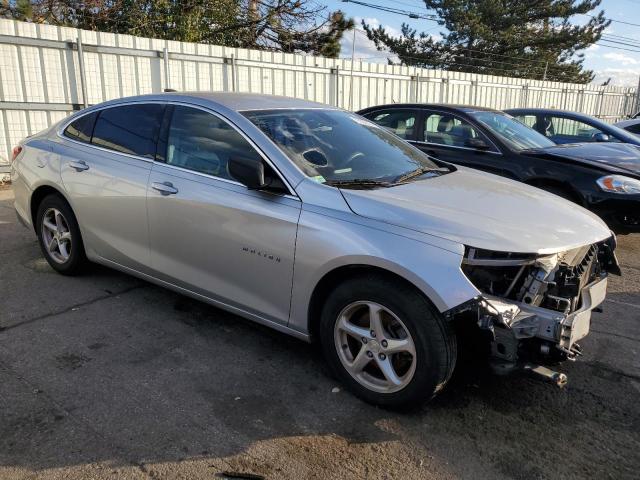 Sedans CHEVROLET MALIBU 2016 Srebrny