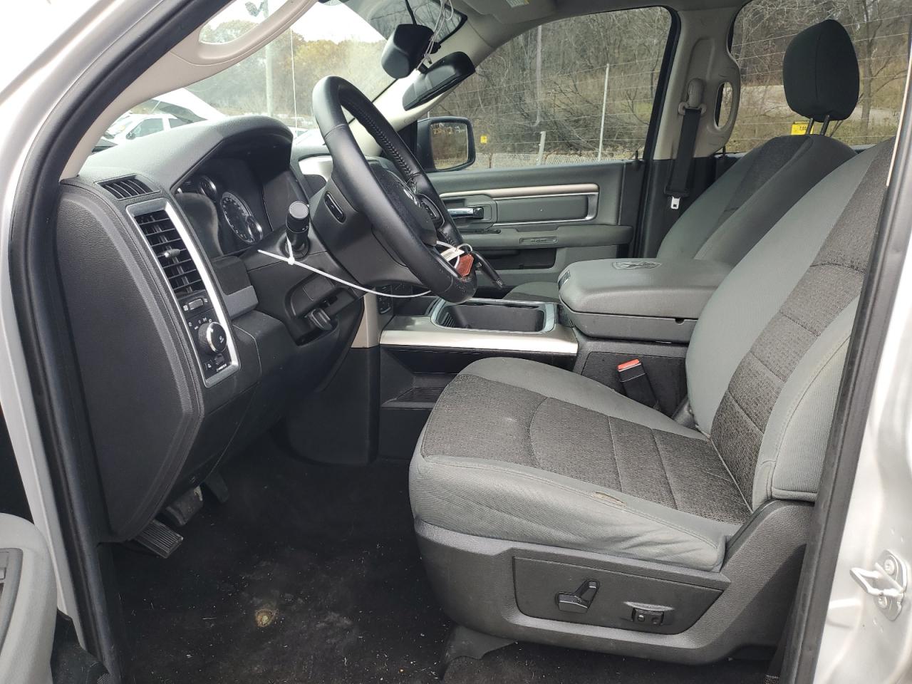 2017 RAM 1500 - Image 7