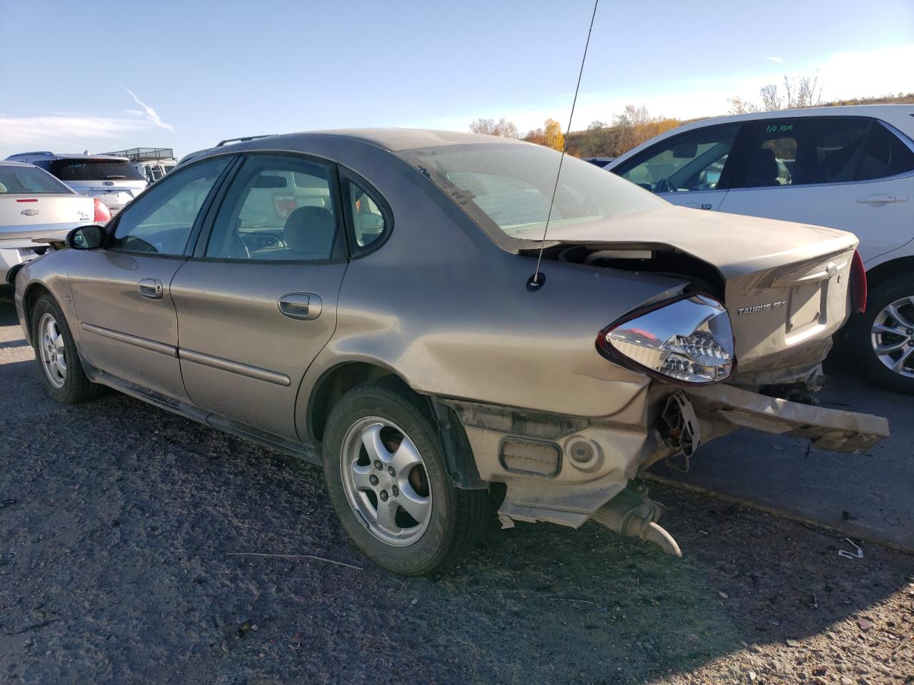 2004 Ford Taurus - Image 2