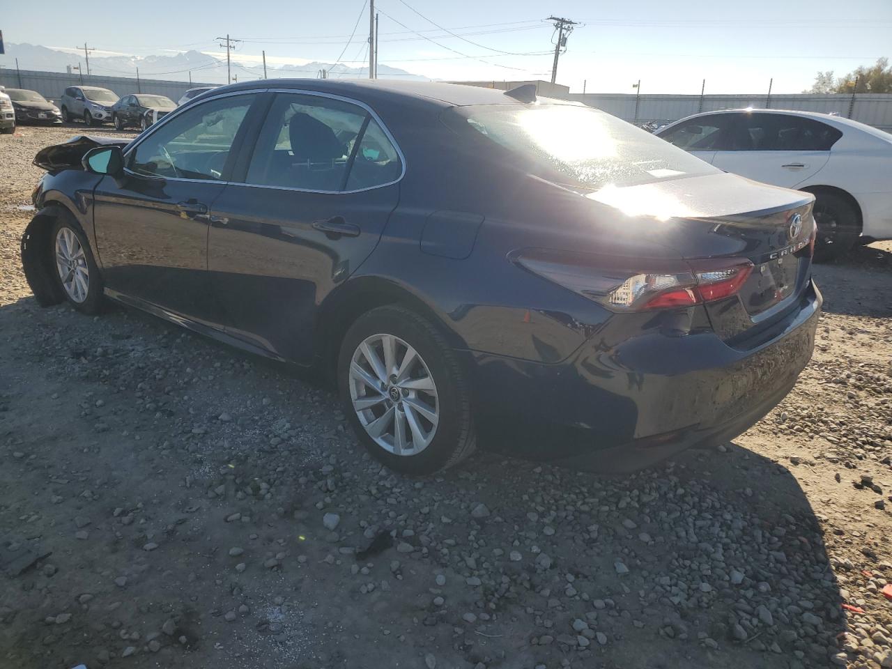 VIN 4T1C11AK7NU697811 2022 TOYOTA CAMRY no.2