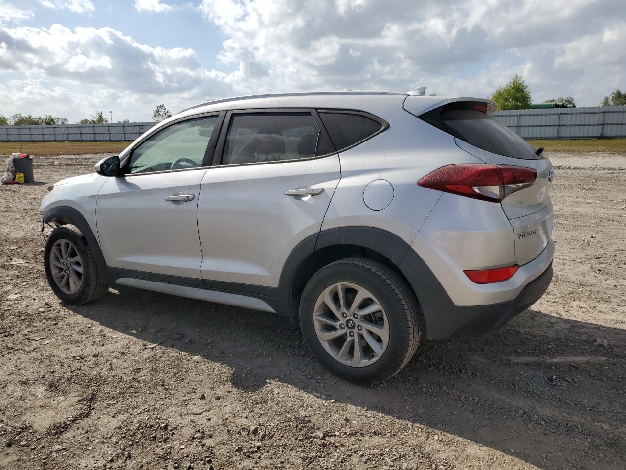 2018 Hyundai Tucson - Image 2