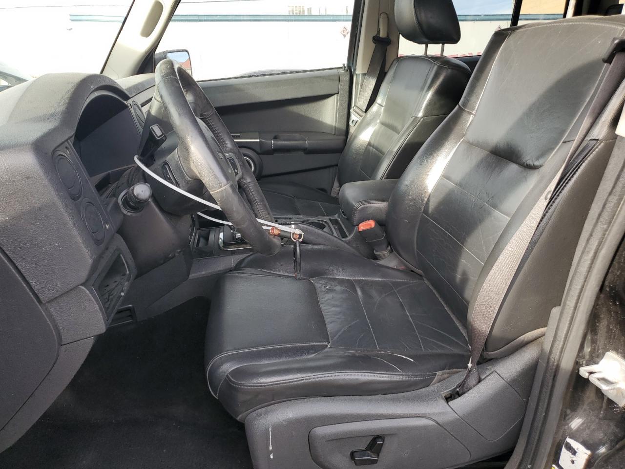 2010 Jeep Commander - Image 7