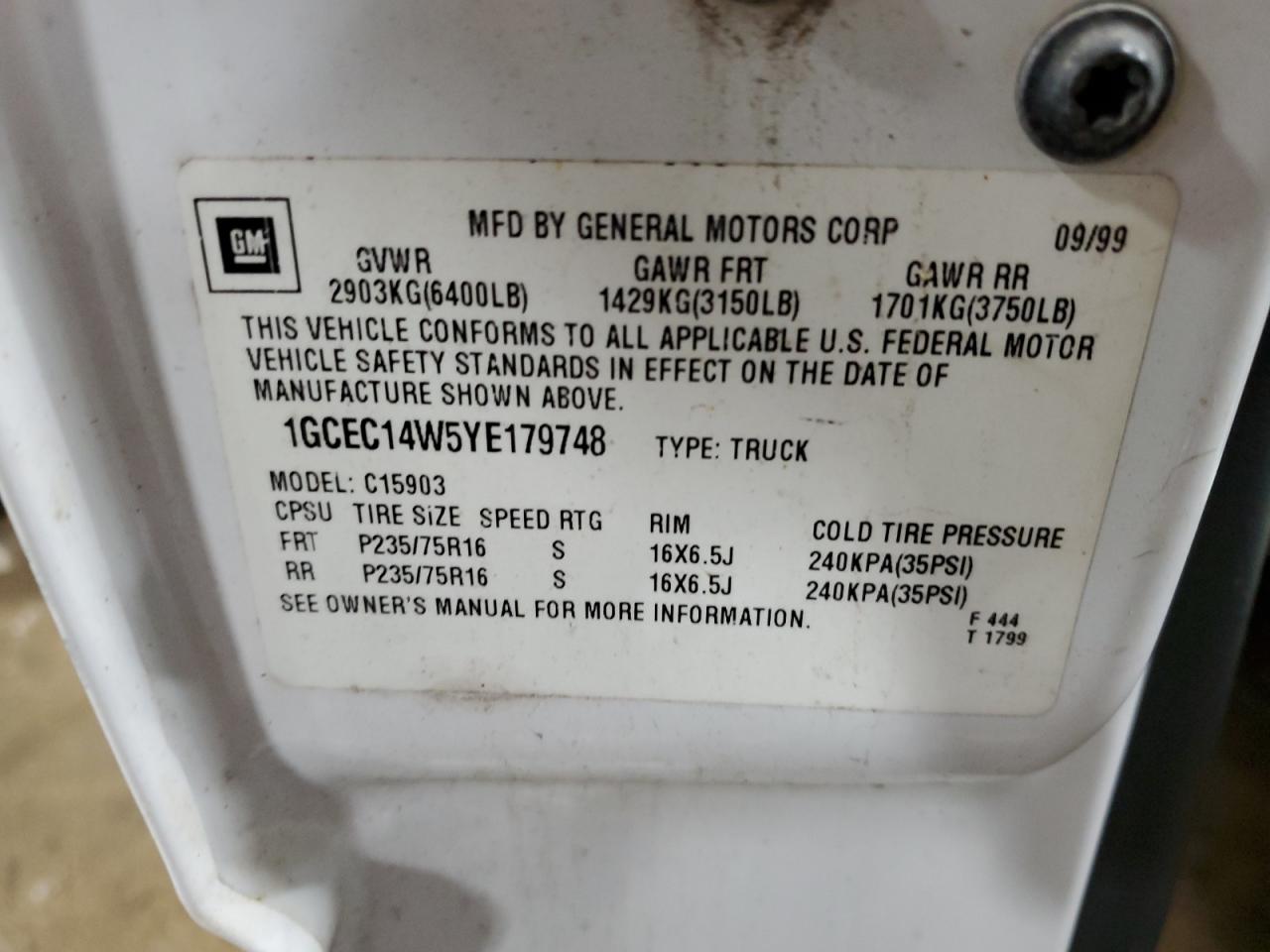 2000 Chevrolet Silverado - Image 12