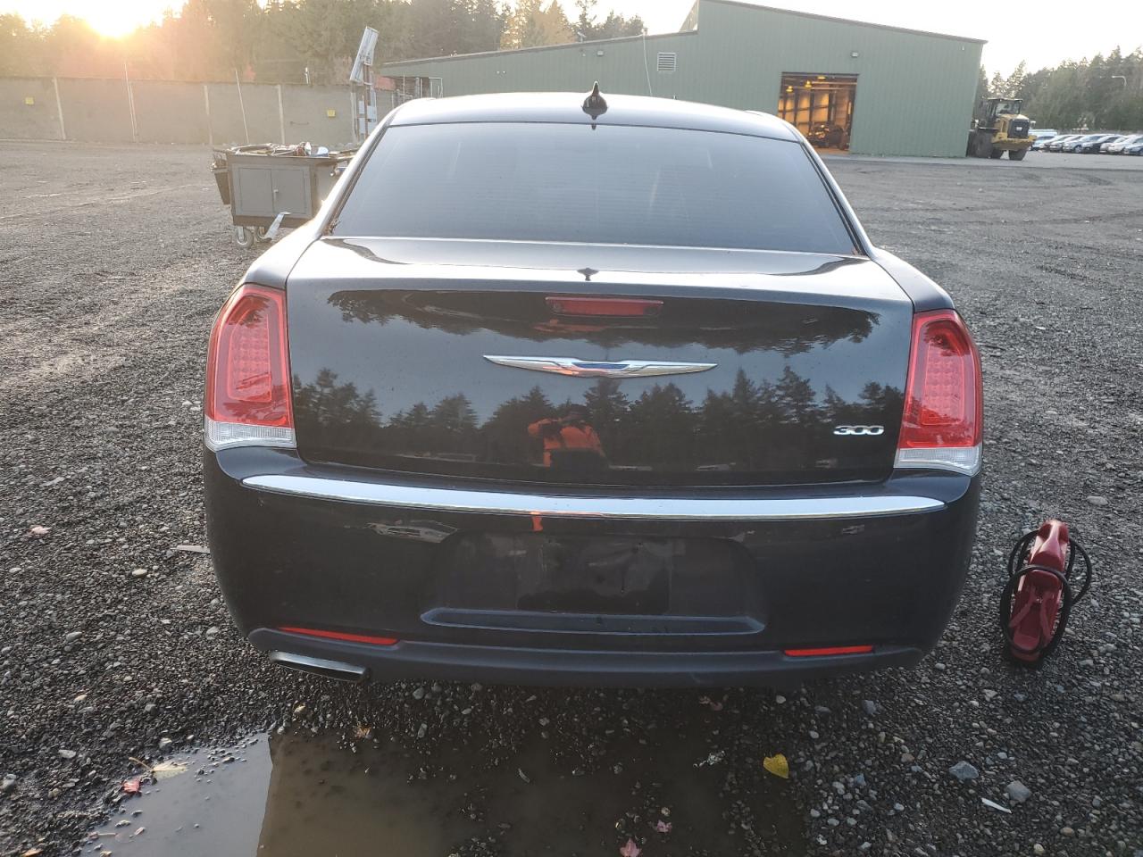 2017 Chrysler 300 - Image 6