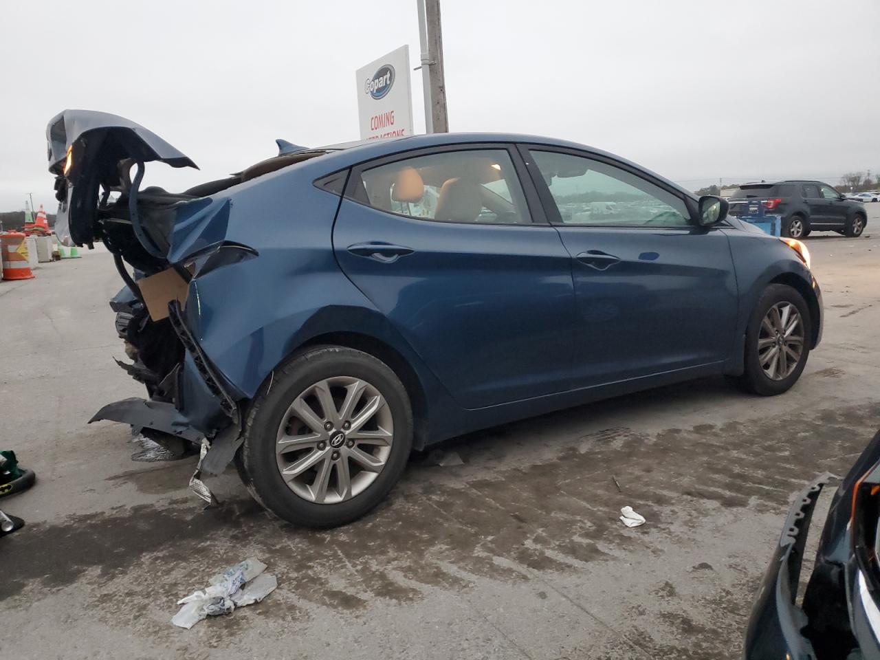 2015 Hyundai Elantra - Image 3