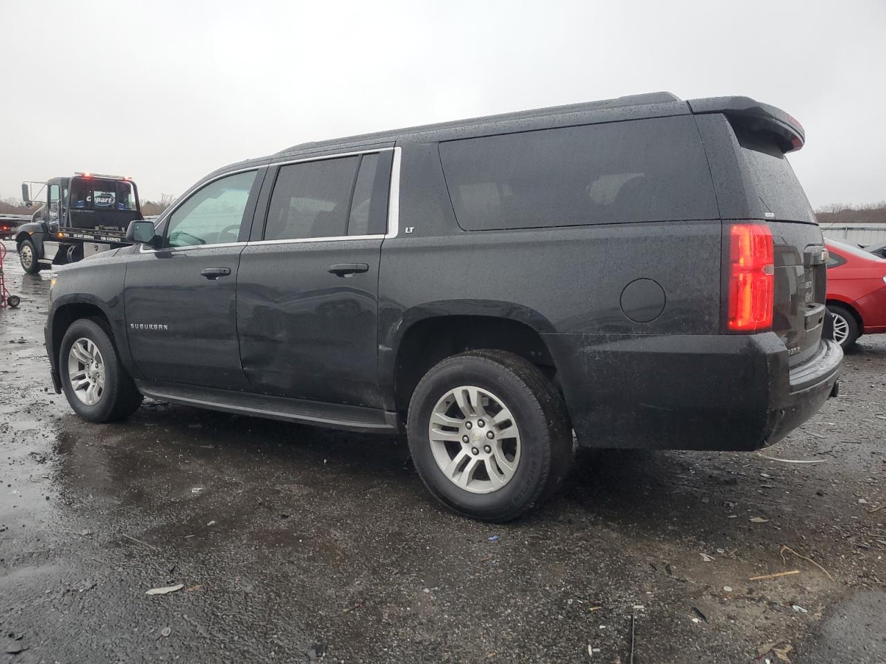 VIN 1GNSKHKC0JR160439 2018 CHEVROLET SUBURBAN no.2