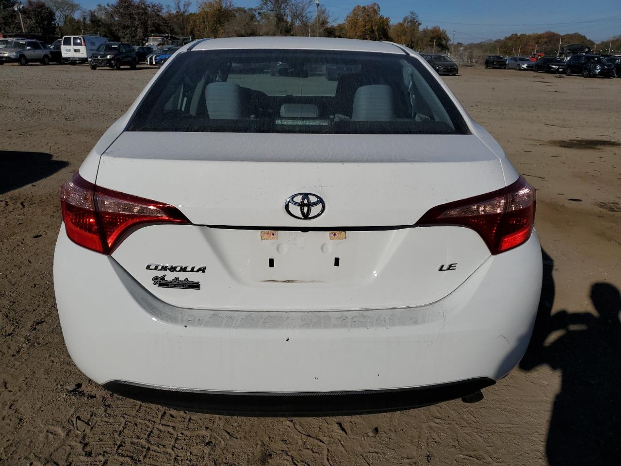 2018 Toyota Corolla L VIN: 5YFBURHE0JP850803 Lot: 79179194