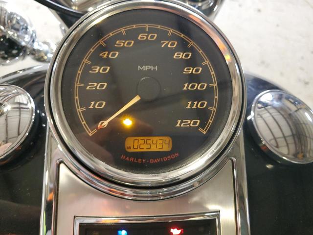  HARLEY-DAVIDSON FL 2018 Чорний