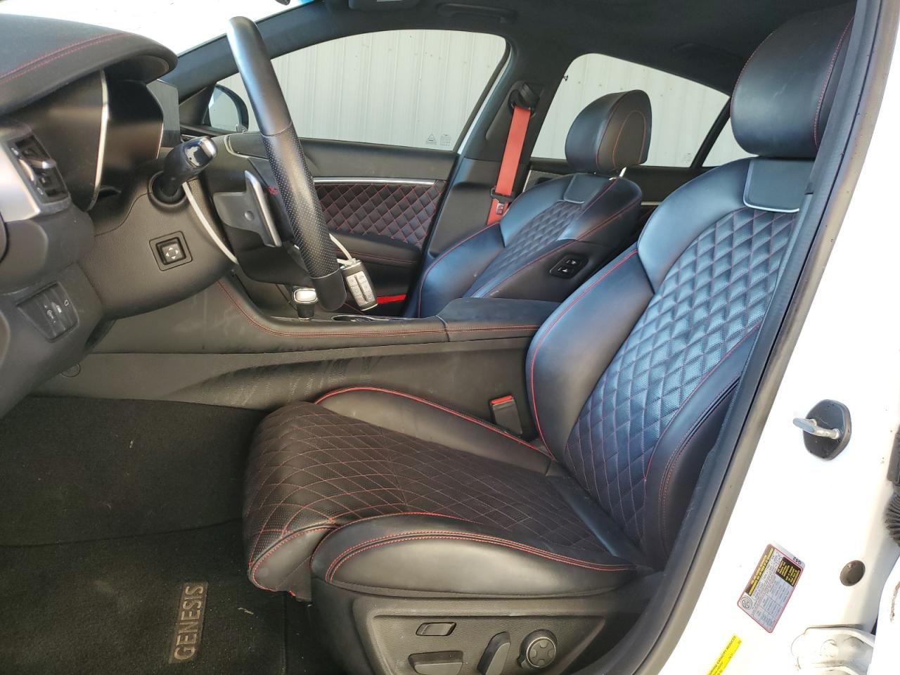 2022 Genesis G70 - Image 7