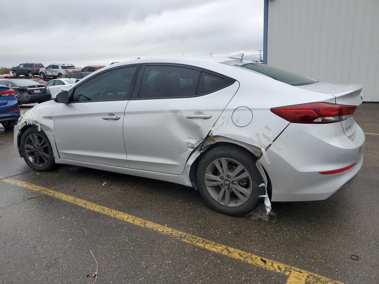 2018 Hyundai Elantra - Image 2