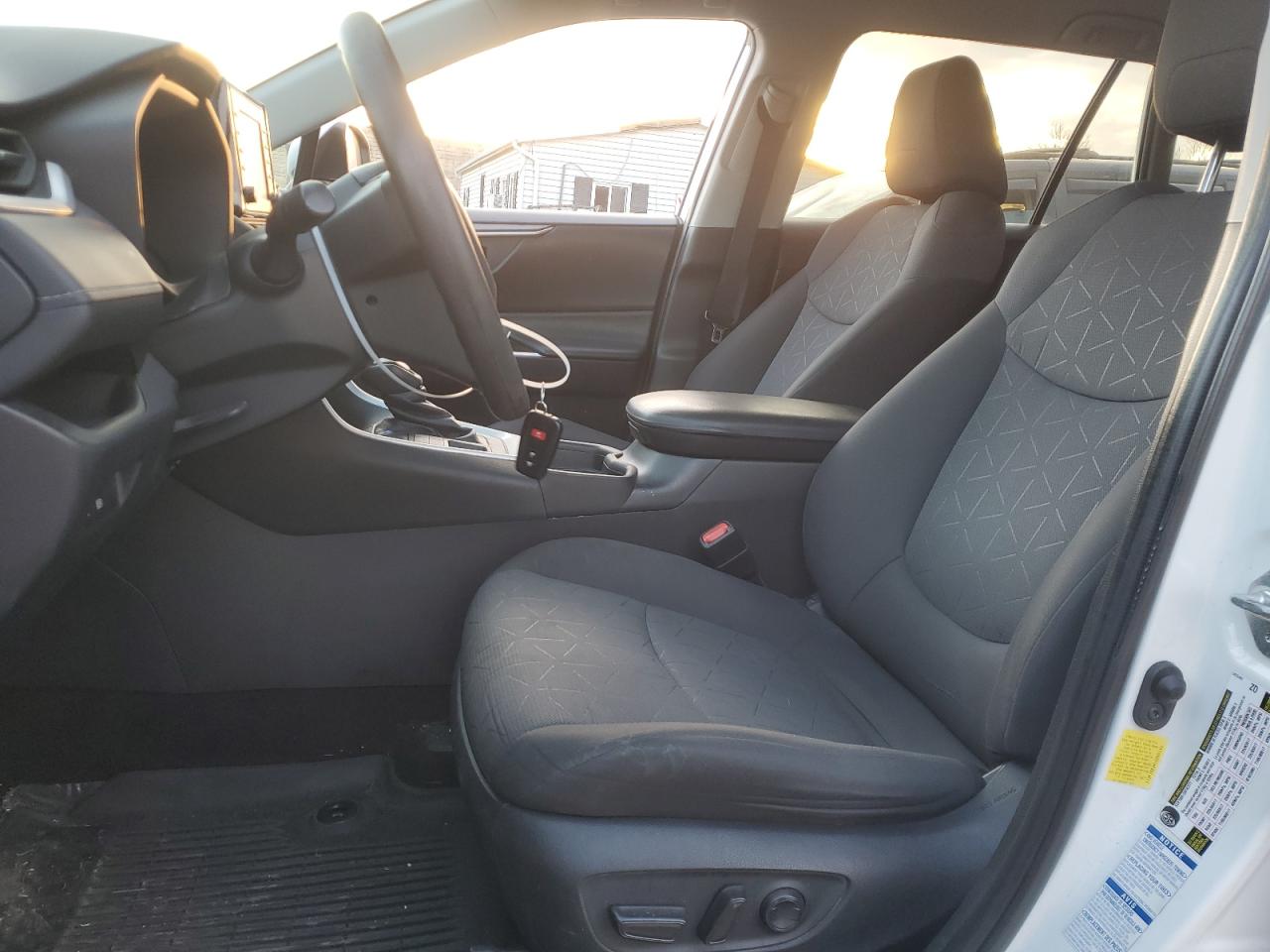 2020 Toyota RAV 4 - Image 7