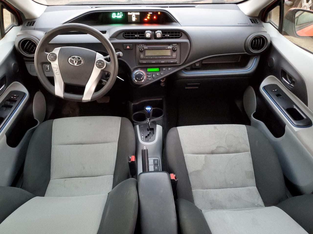 2013 Toyota Prius C VIN: JTDKDTB34D1035310 Lot: 81981374