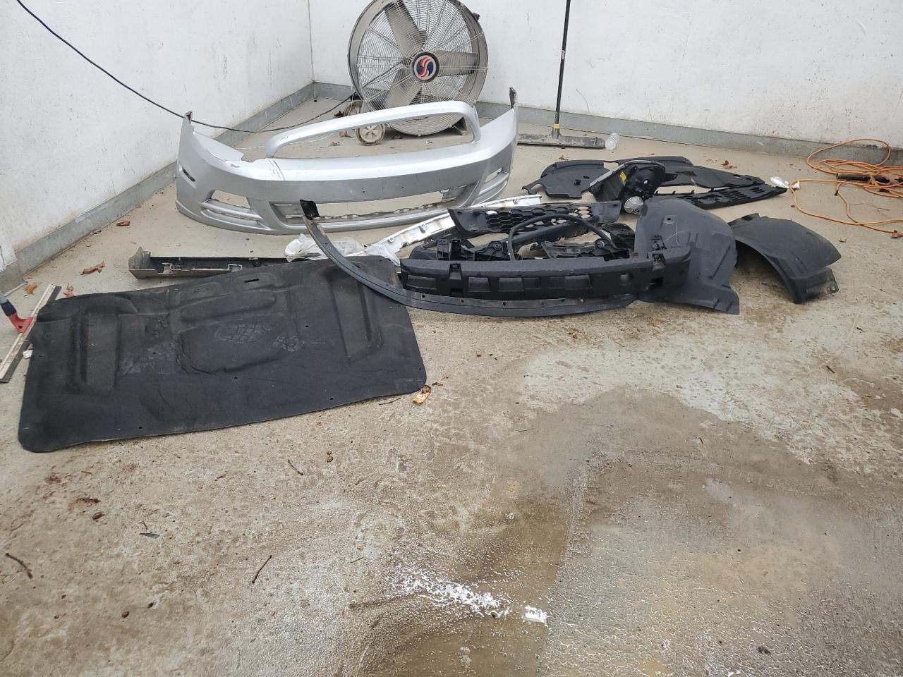 2014 Ford Mustang - Image 12