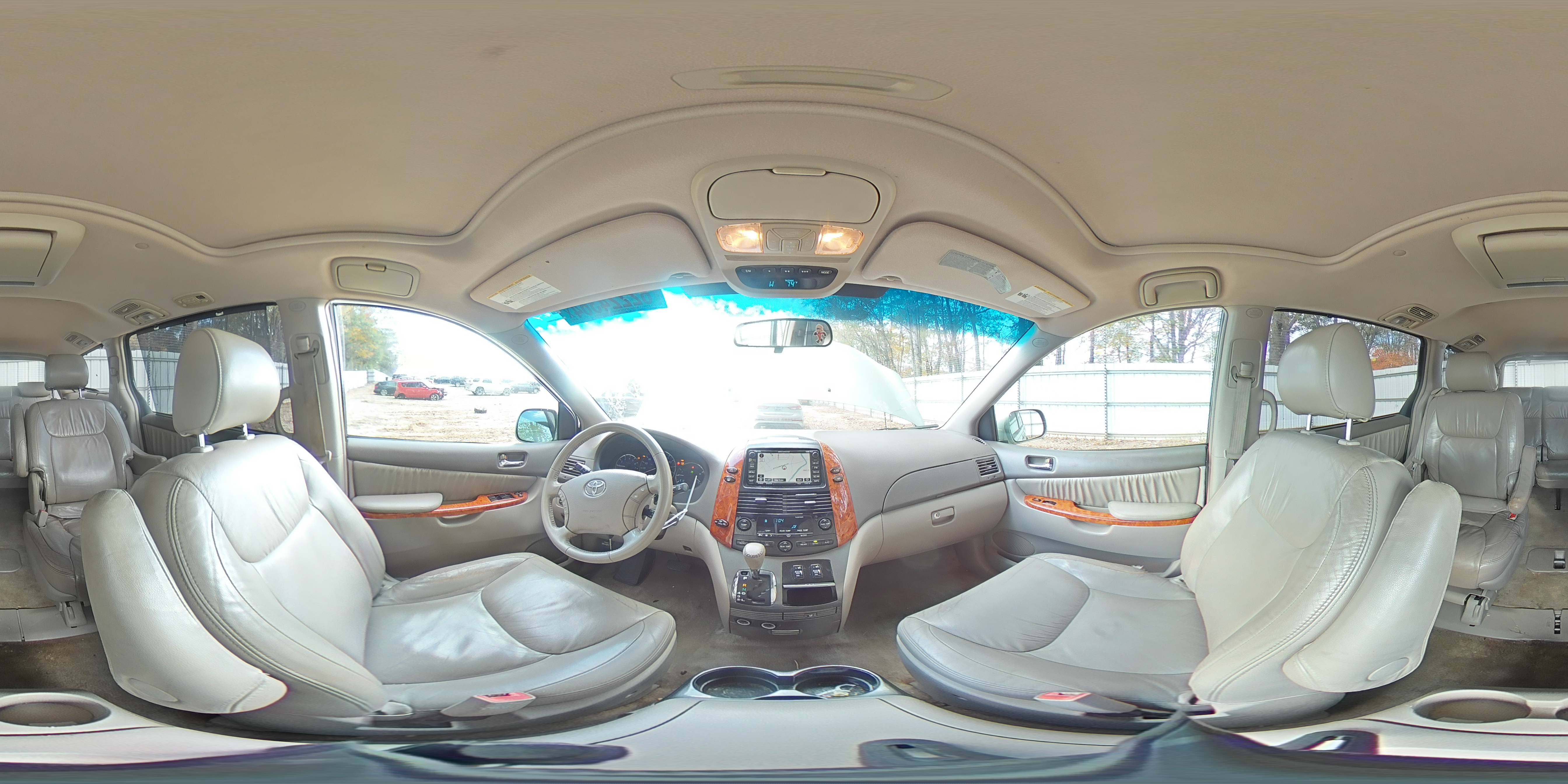 2008 Toyota Sienna - Image 13